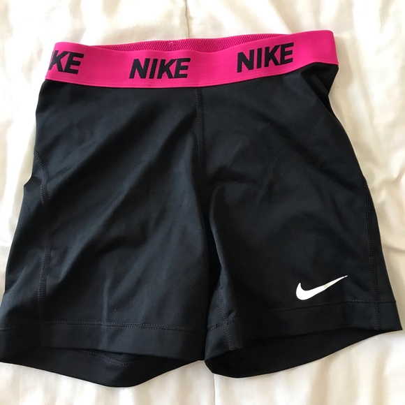 Nike Women’s Pro Shorts - Picture 1 of 2